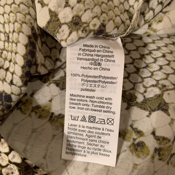 J. Crew Drapery Tie-Neck Snakeskin Print Blouse Size 12 - Picture 10 of 11